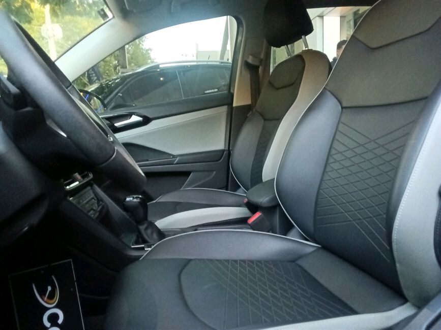 TAOS 1.4 250 TSI TOTAL FLEX COMFORTLINE AUTOMÁTICO