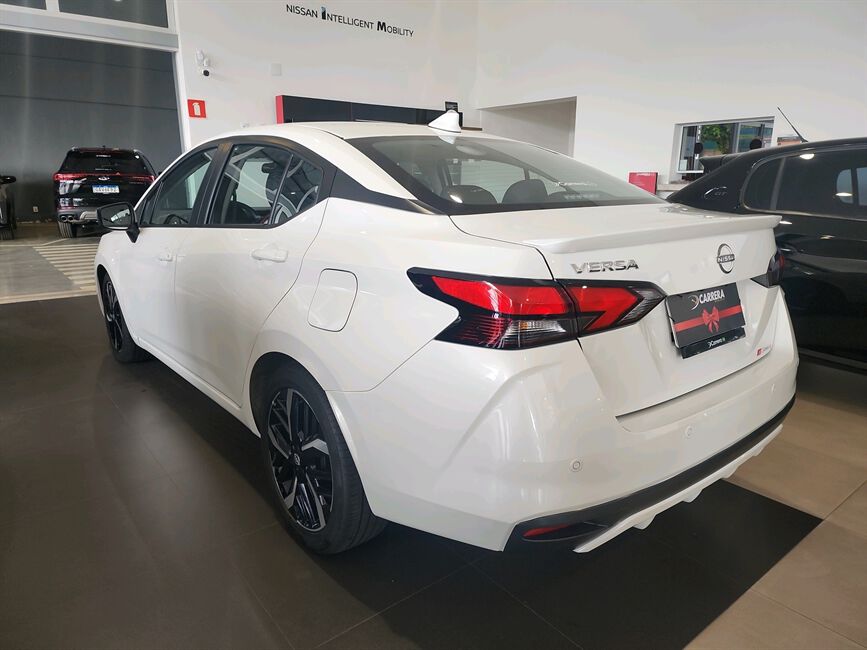 NOVO VERSA 1.6 EXCLUSIVE CVT