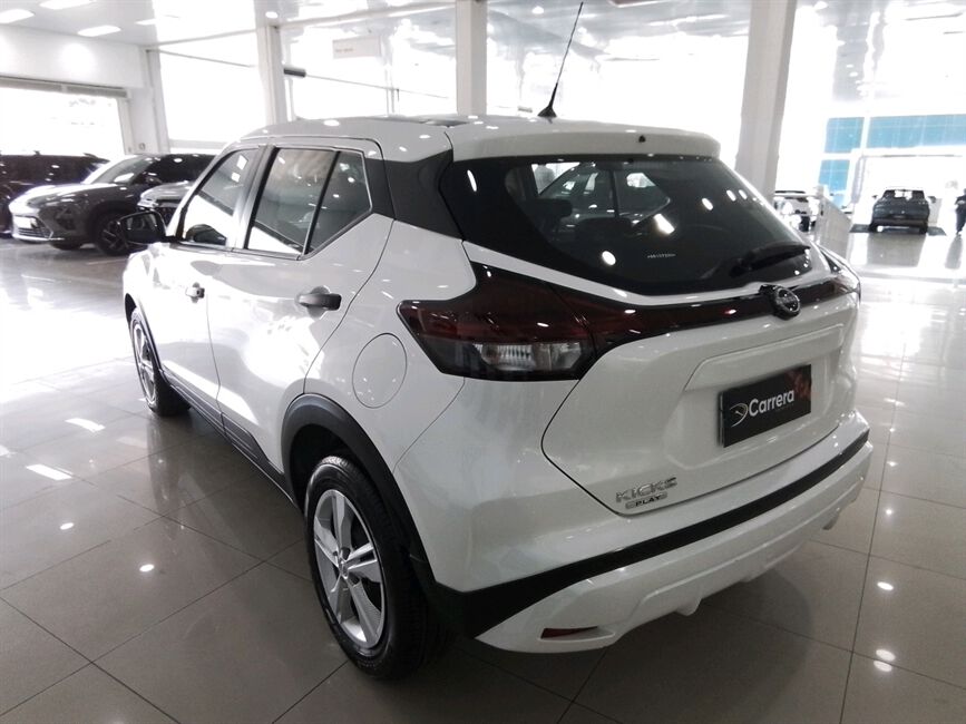 KICKS PLAY 1.6 16V FLEXSTART ACTIVE PLUS XTRONIC
