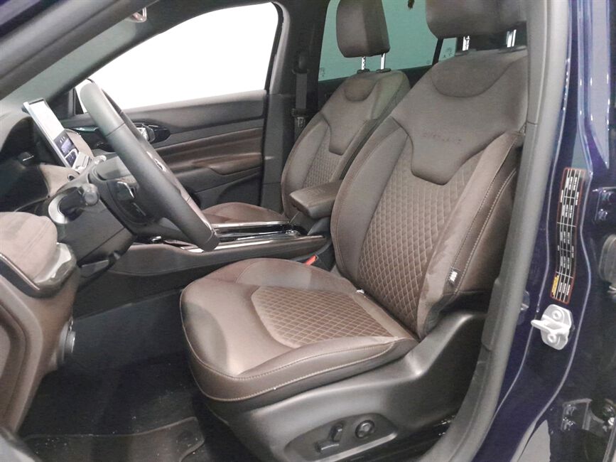 COMMANDER 1.3 T270 TURBO FLEX OVERLAND AT6