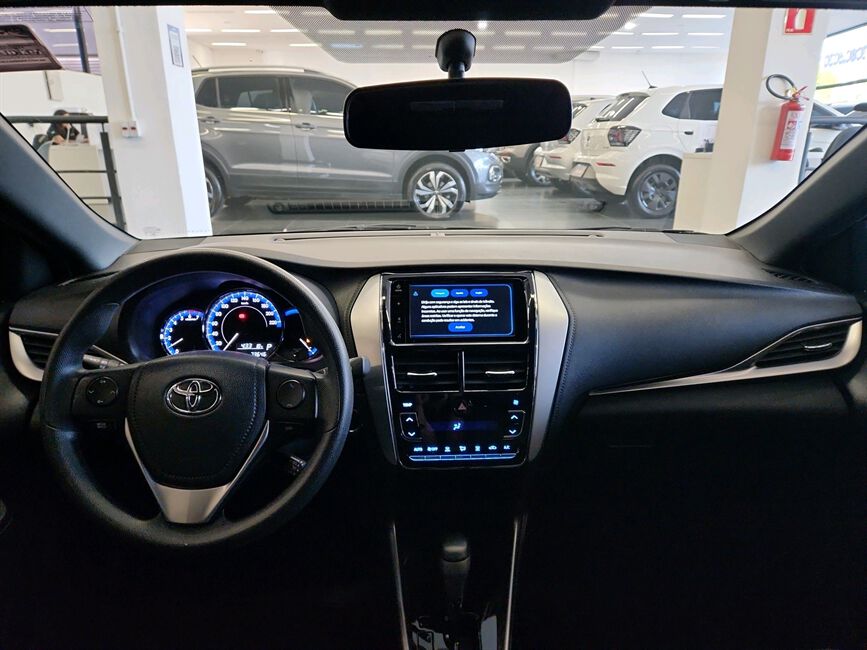 YARIS 1.3 16V FLEX XL PLUS TECH MULTIDRIVE