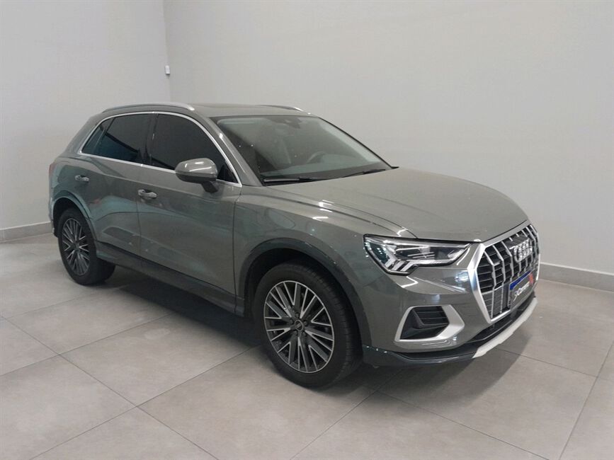 Q3 2.0 40 TFSI GASOLINA PERFORMANCE QUATTRO TIPTRO