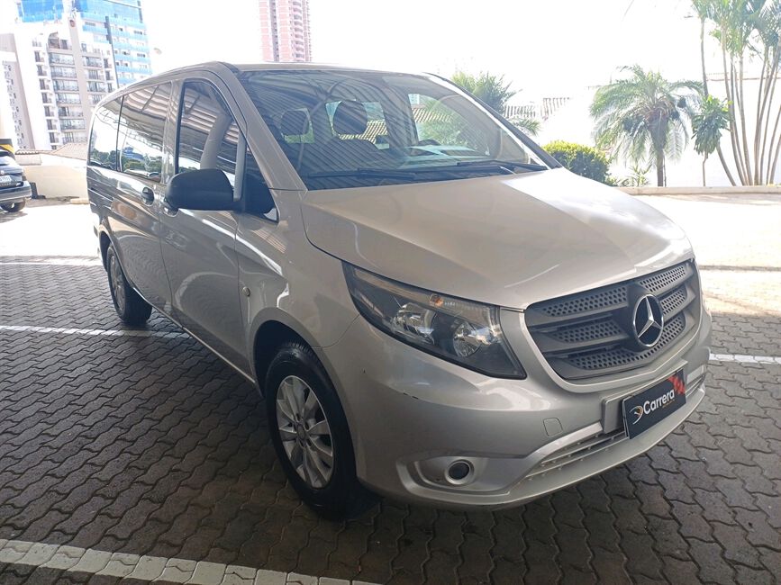 VITO 2.0 16V CGI FLEX TOURER 119 LUXO 7+1 MANUAL