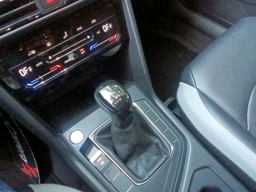 TAOS 1.4 250 TSI TOTAL FLEX COMFORTLINE AUTOMÁTICO