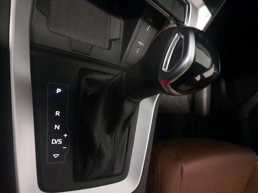 Q3 2.0 40 TFSI GASOLINA PERFORMANCE QUATTRO TIPTRO