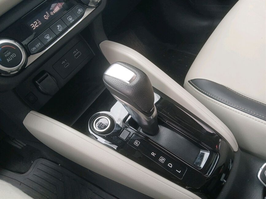 NOVO VERSA 1.6 EXCLUSIVE CVT