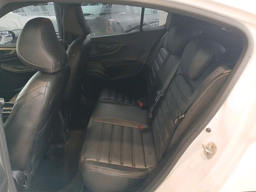 FASTBACK 1.0 TURBO 200 FLEX CVT