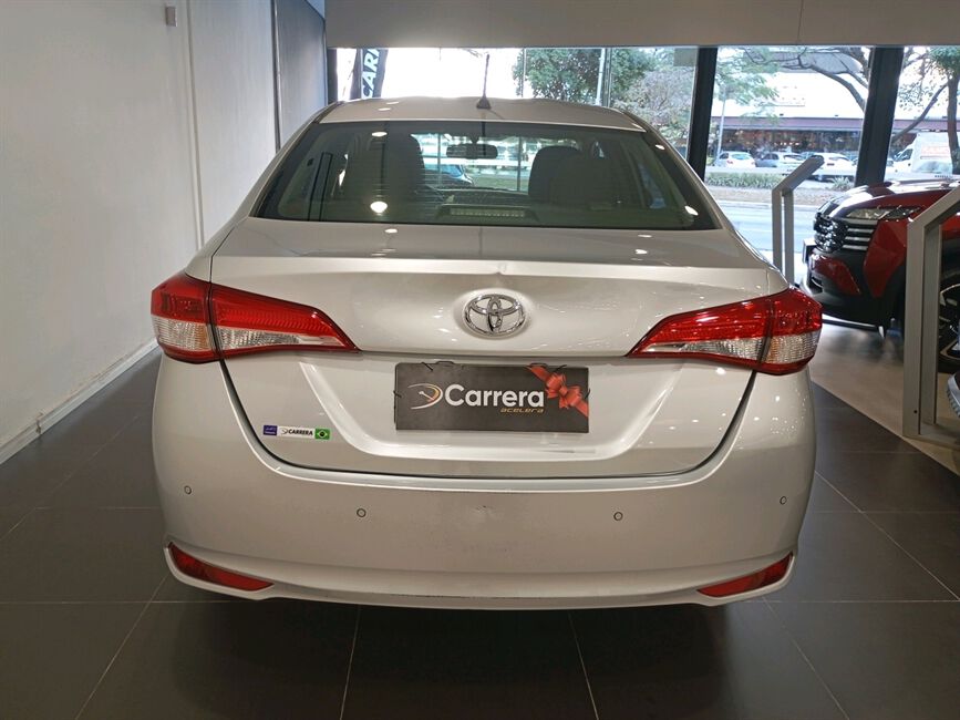 YARIS 1.5 16V FLEX SEDAN XL PLUS TECH MULTIDRIVE