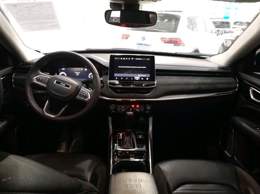 COMMANDER 1.3 T270 TURBO FLEX LIMITED AT6
