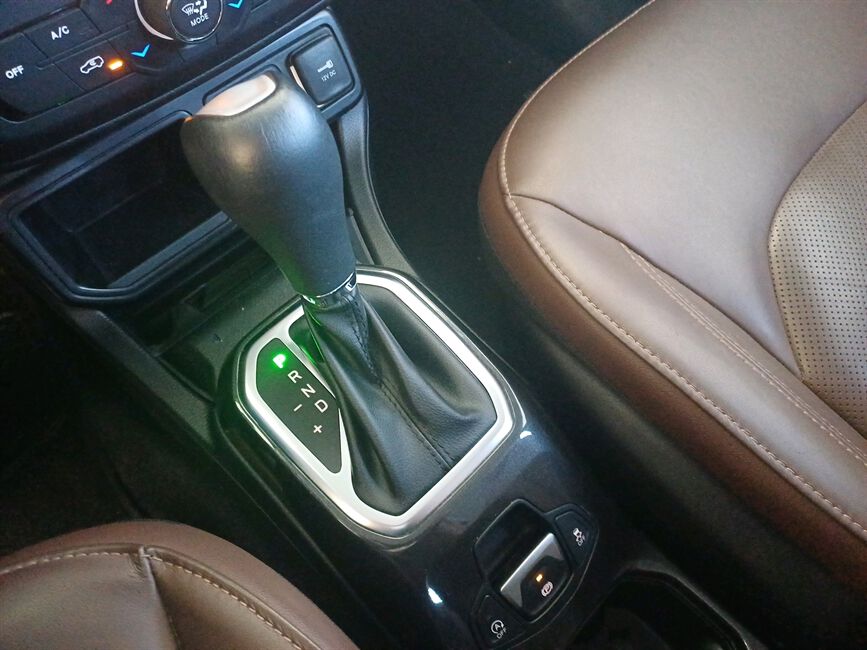 RENEGADE 1.3 T270 TURBO FLEX LONGITUDE AT6