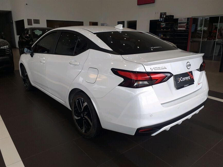 NOVO VERSA 1.6 EXCLUSIVE CVT
