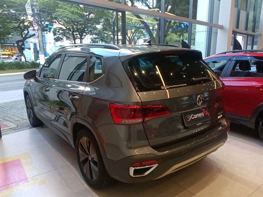 TAOS 1.4 250 TSI TOTAL FLEX COMFORTLINE AUTOMÁTICO