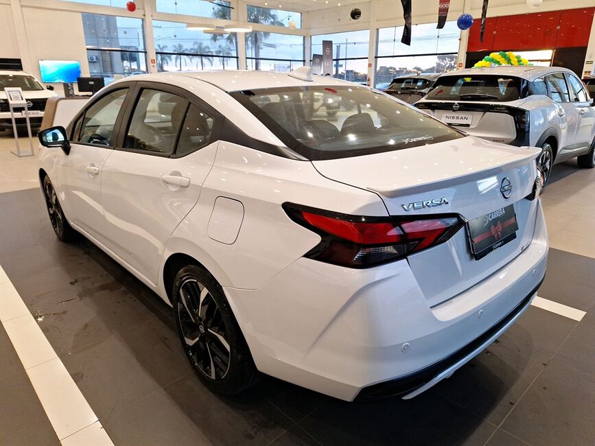 NOVO VERSA 1.6 EXCLUSIVE CVT