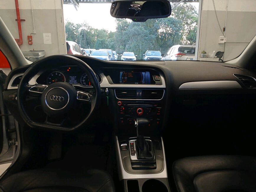 A4 1.8 TFSI ATTRACTION GASOLINA 4P MULTITRONIC