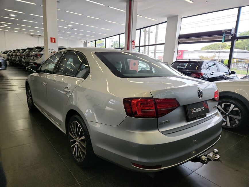 JETTA 2.0 TSI HIGHLINE 211CV GASOLINA 4P TIPTRONIC