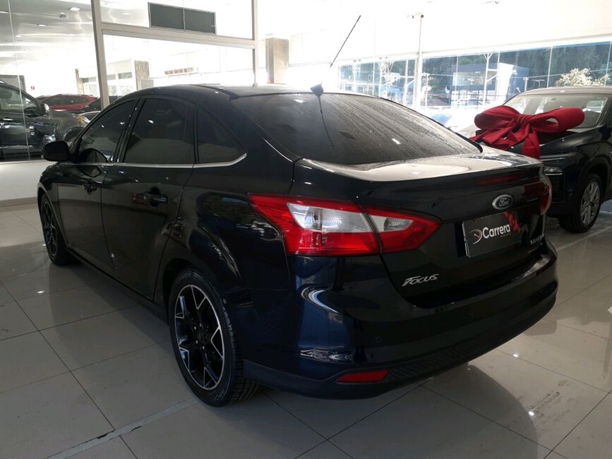 FOCUS 2.0 TITANIUM SEDAN 16V FLEX 4P POWERSHIFT