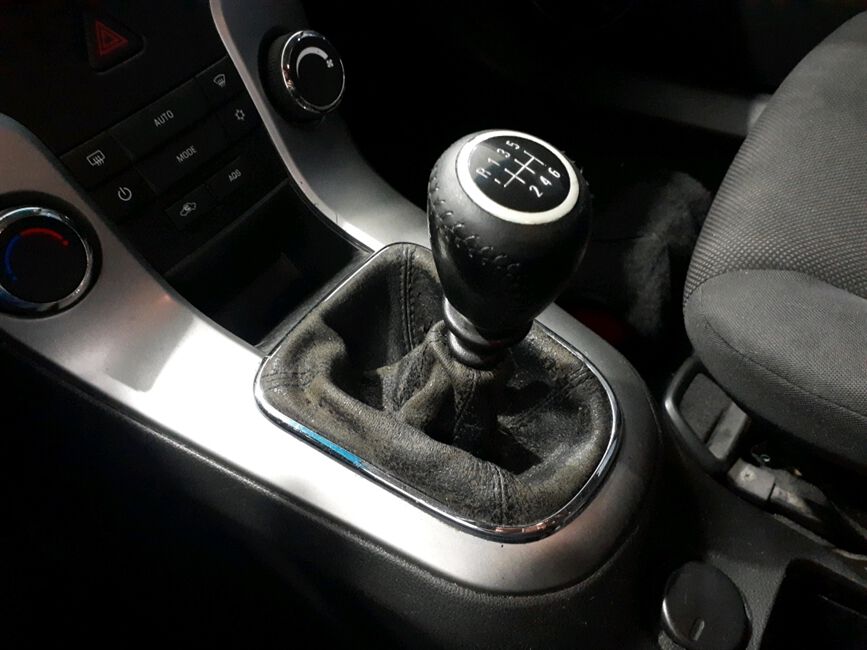 CRUZE 1.8 LT 16V FLEX 4P MANUAL