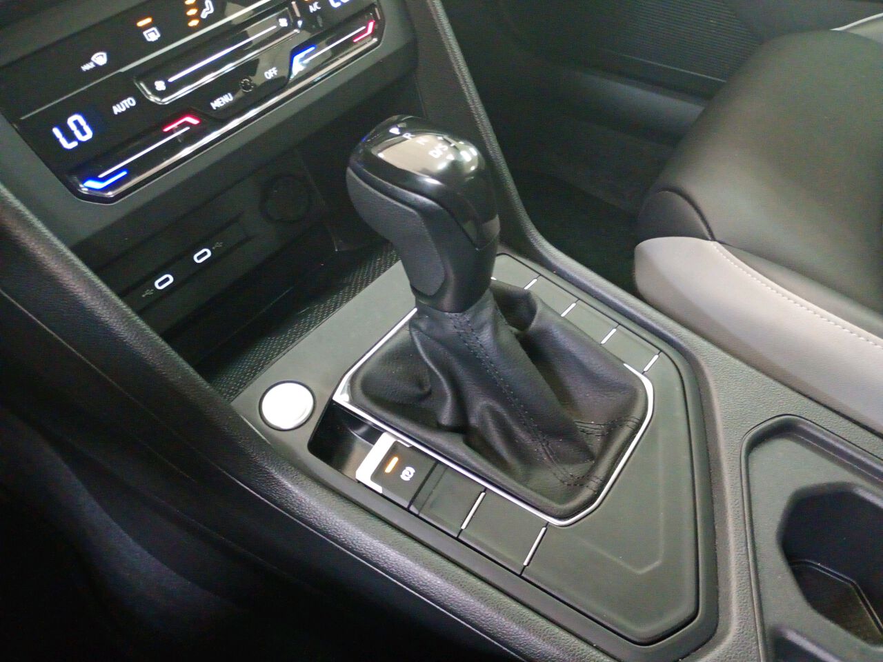 TAOS 1.4 250 TSI TOTAL FLEX COMFORTLINE AUTOMÁTICO