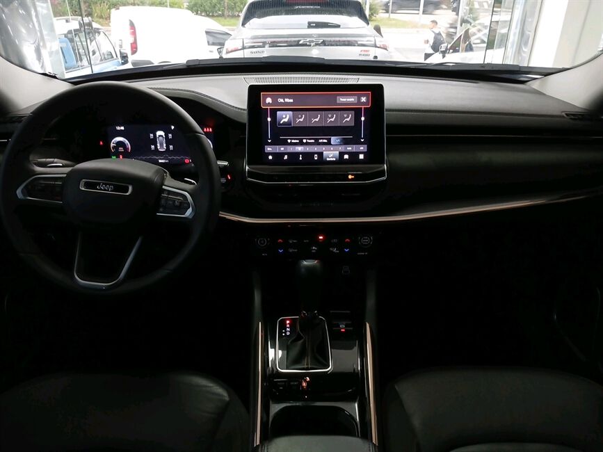 COMMANDER 1.3 T270 TURBO FLEX LIMITED AT6