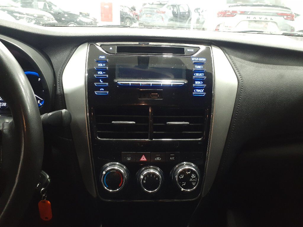 YARIS 1.5 16V FLEX SEDAN XL MULTIDRIVE