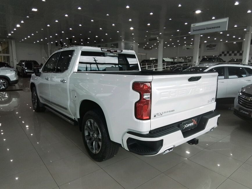 SILVERADO 5.3 V8 GASOLINA 1500 HIGH COUNTRY 4X4 AU