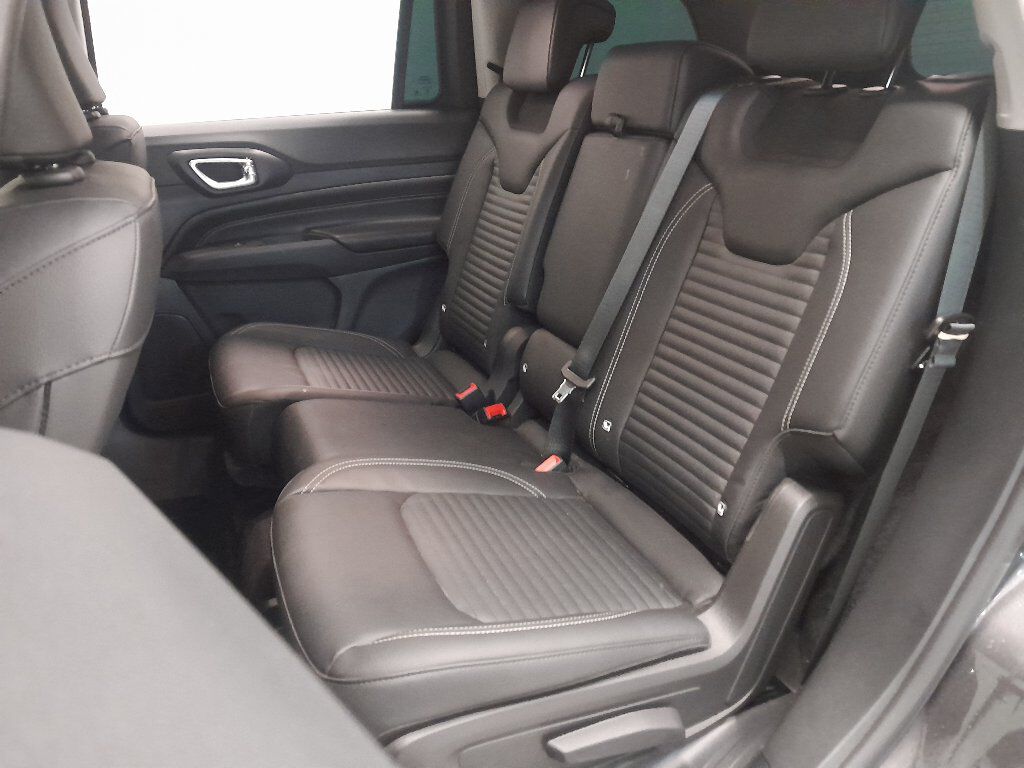 COMMANDER 1.3 T270 TURBO FLEX LONGITUDE AT6