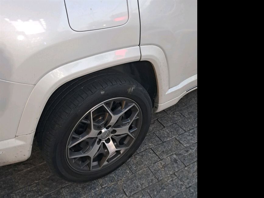COMMANDER 1.3 T270 TURBO FLEX OVERLAND AT6