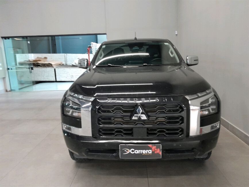 TRITON 2.4 BITURBO DIESEL CD HPE-S 4X4 AUTOMÁTICO