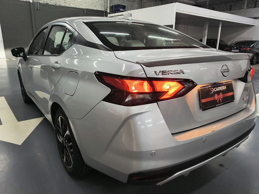 NOVO VERSA 1.6 EXCLUSIVE CVT