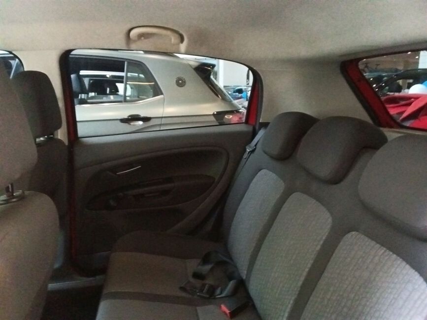 PUNTO 1.6 ESSENCE 16V FLEX 4P AUTOMATIZADO