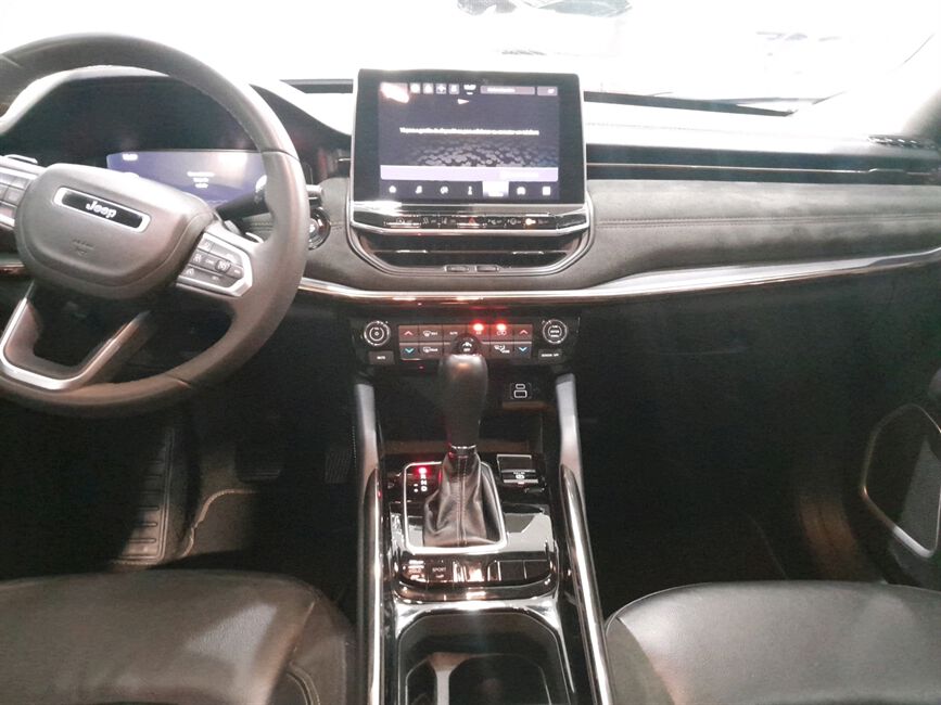COMMANDER 1.3 T270 TURBO FLEX LIMITED AT6
