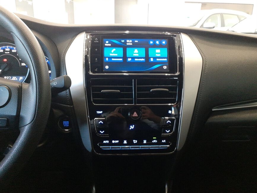 YARIS 1.5 16V FLEX XL PLUS CONNECT MULTIDRIVE