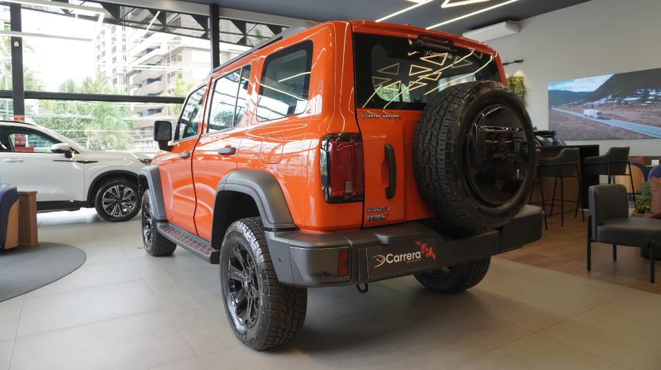 TANK 300 PHEV