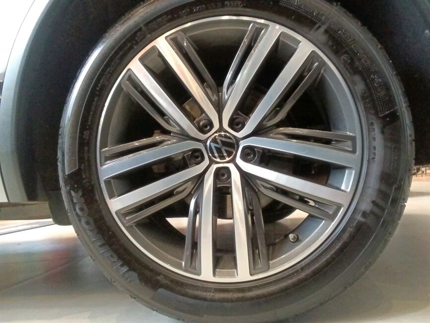 TIGUAN 2.0 300 TSI GASOLINA ALLSPACE R-LINE AUTOMÁ
