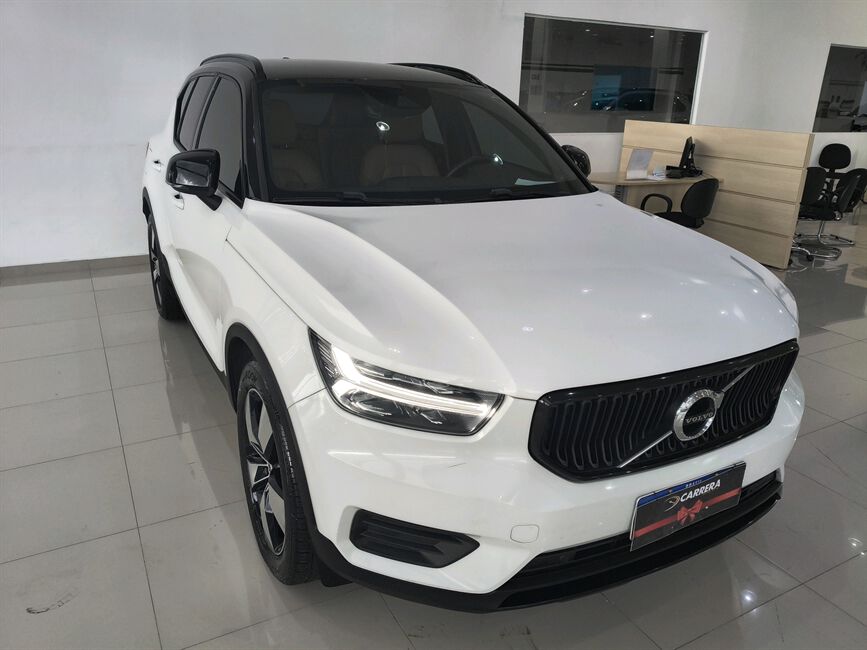 XC40 2.0 T5 GASOLINA MOMENTUM AWD GEARTRONIC