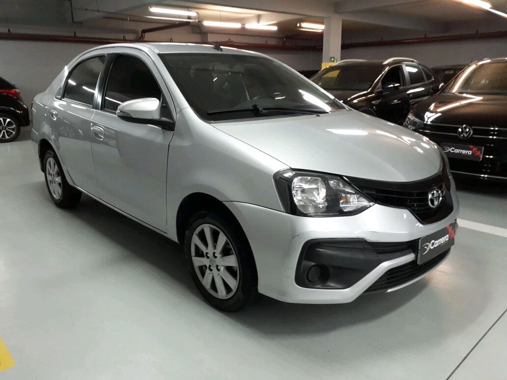 ETIOS 1.5 X PLUS SEDAN 16V FLEX 4P AUTOMATICO
