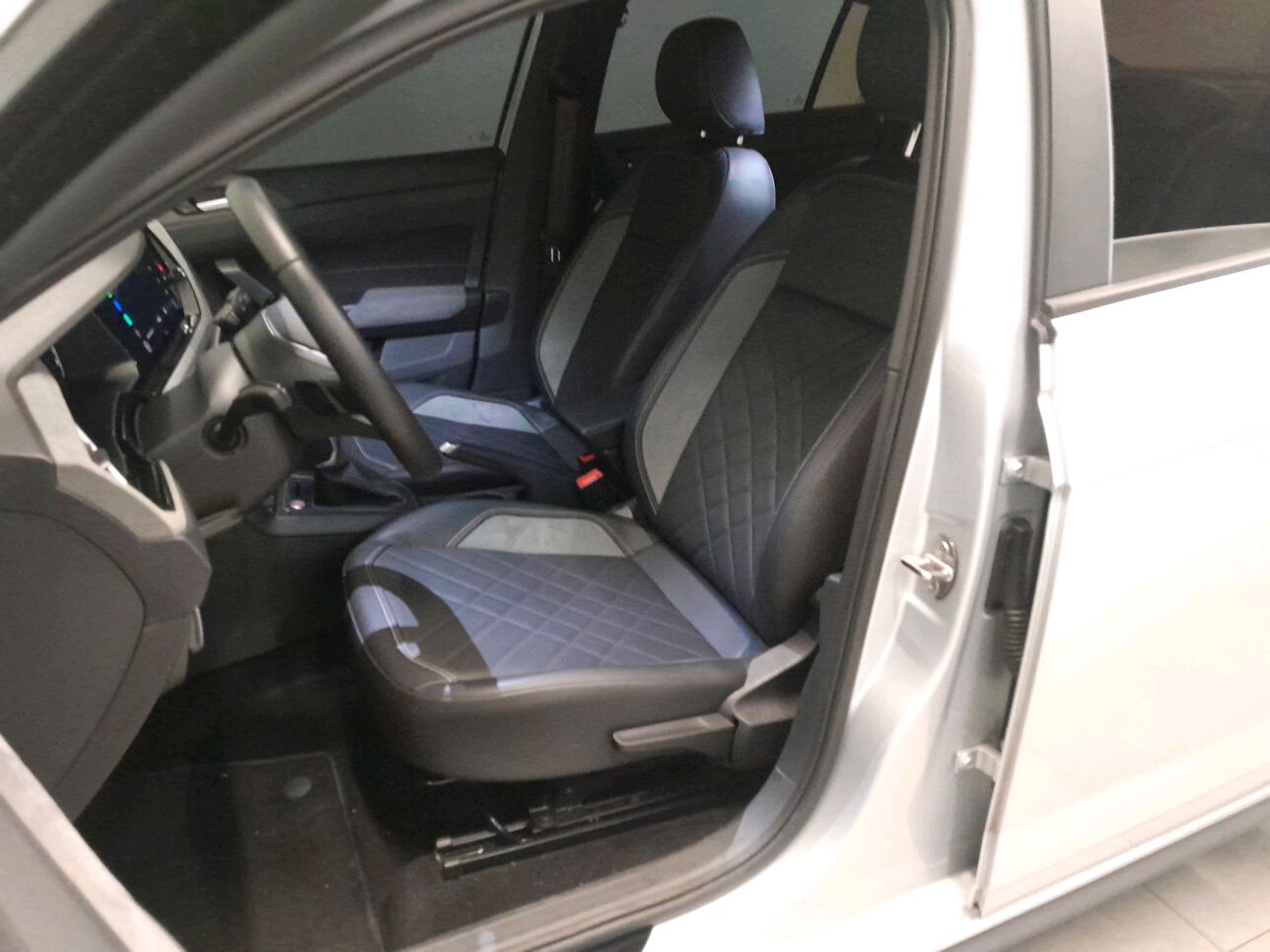 VIRTUS 1.4 250 TSI EXCLUSIVE AUTOMÁTICO