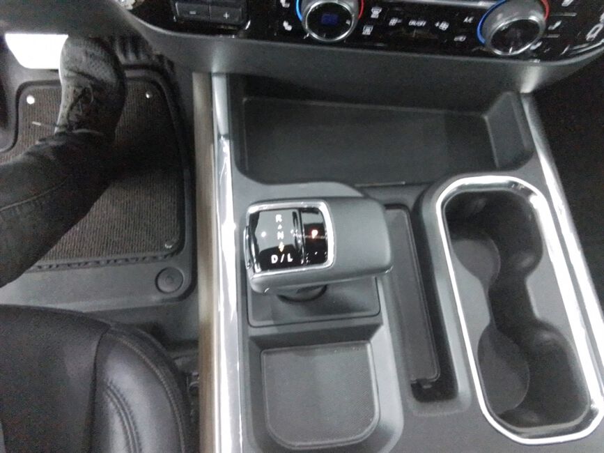 SILVERADO 5.3 V8 GASOLINA 1500 HIGH COUNTRY 4X4 AU