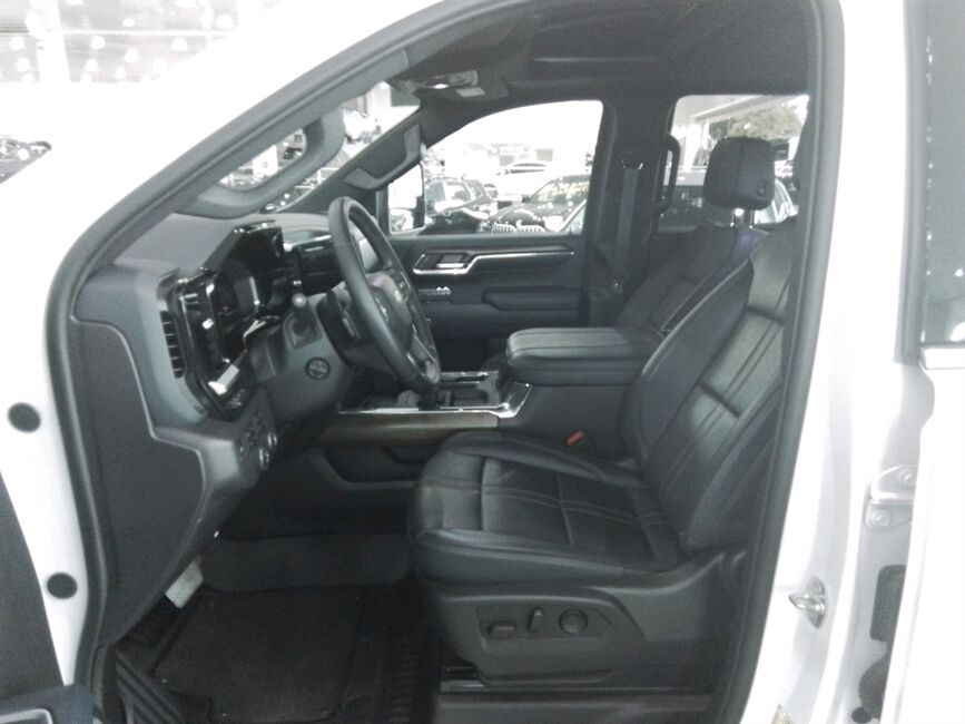 SILVERADO 5.3 V8 GASOLINA 1500 HIGH COUNTRY 4X4 AU