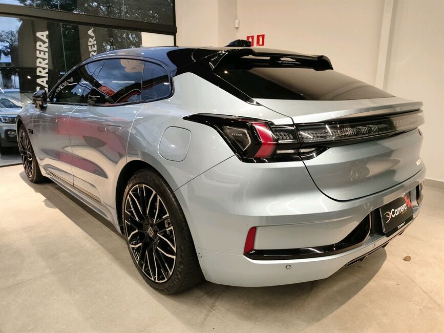 001 FLAGSHIP