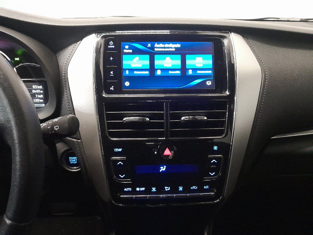 YARIS 1.5 16V FLEX XLS CONNECT MULTIDRIVE