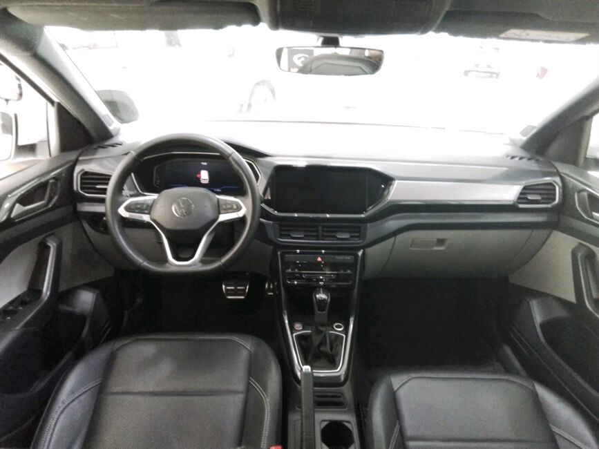 T-CROSS