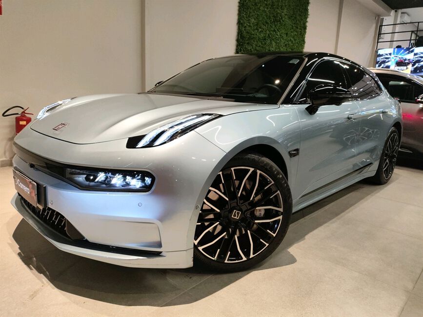001 FLAGSHIP
