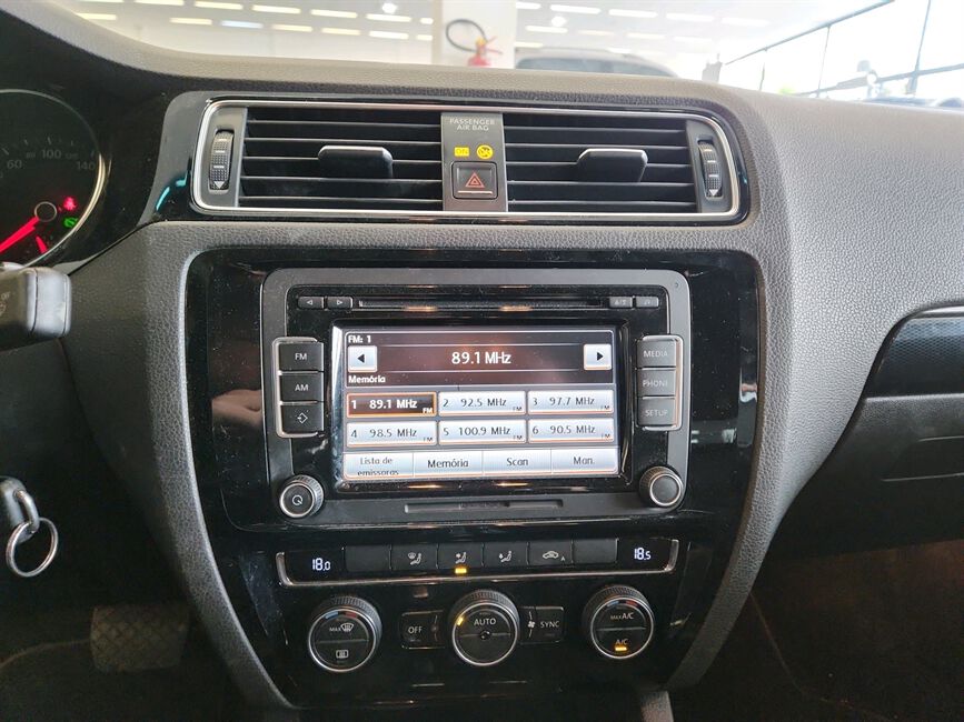 JETTA 2.0 TSI HIGHLINE 211CV GASOLINA 4P TIPTRONIC