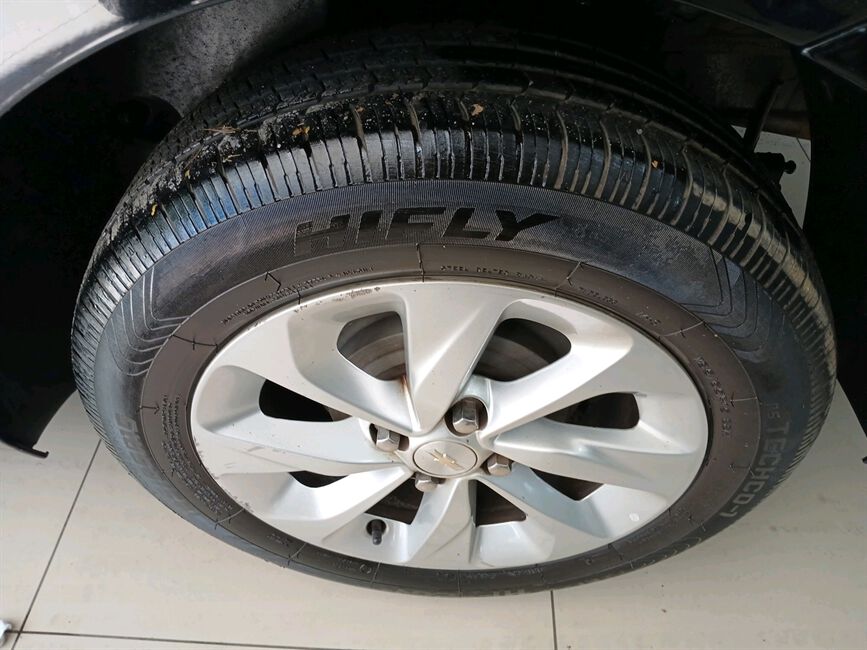 ONIX 1.0 TURBO FLEX PLUS LT AUTOMATICO