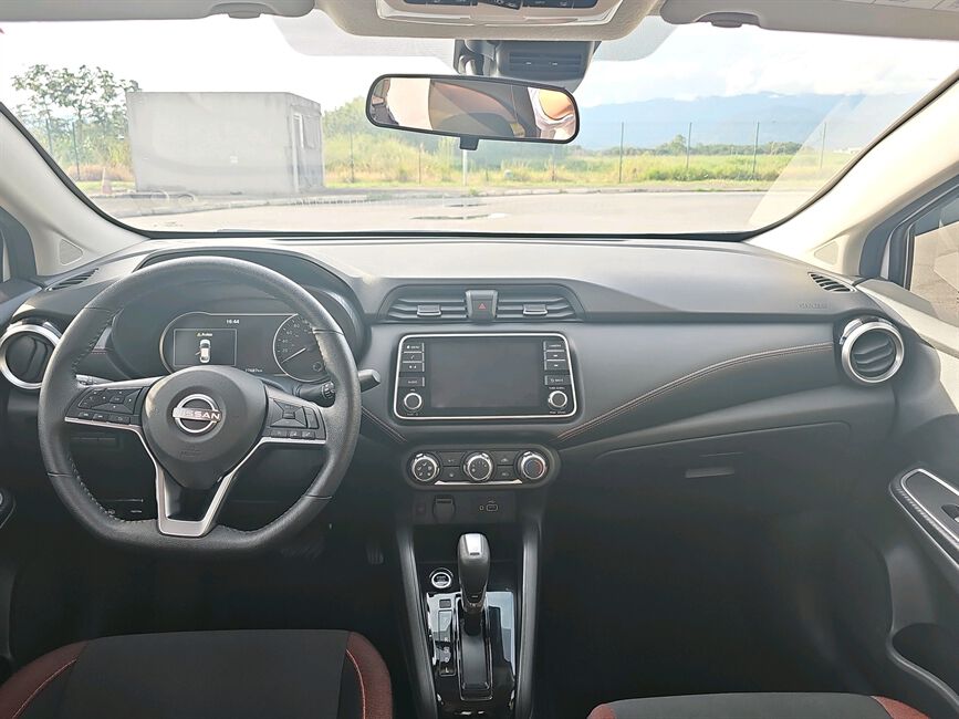 VERSA 1.6 16V FLEX SR XTRONIC