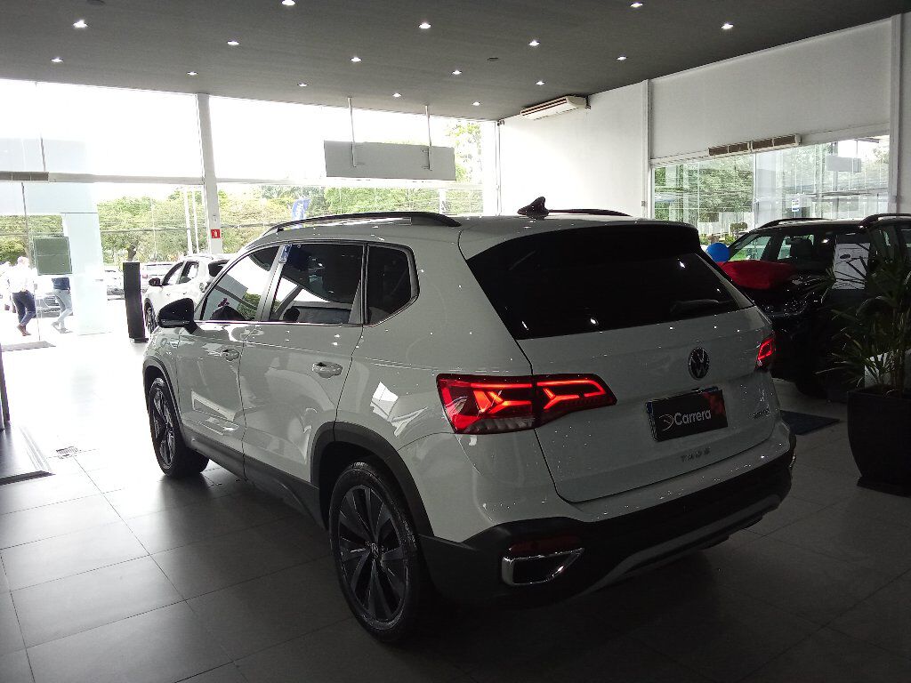 TAOS 1.4 250 TSI TOTAL FLEX COMFORTLINE AUTOMÁTICO