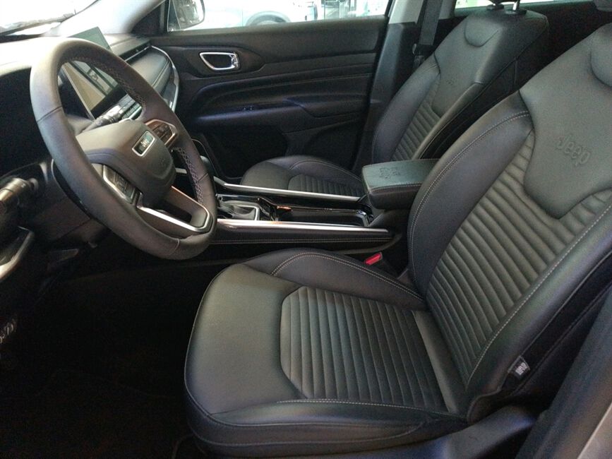COMMANDER 1.3 T270 TURBO FLEX LONGITUDE AT6