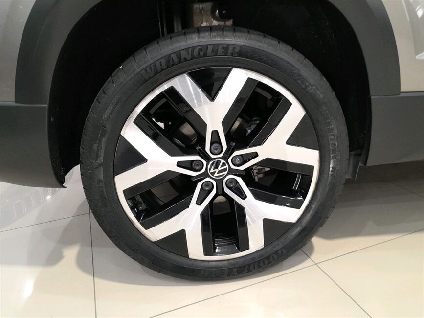 TAOS 1.4 250 TSI TOTAL FLEX HIGHLINE AUTOMÁTICO