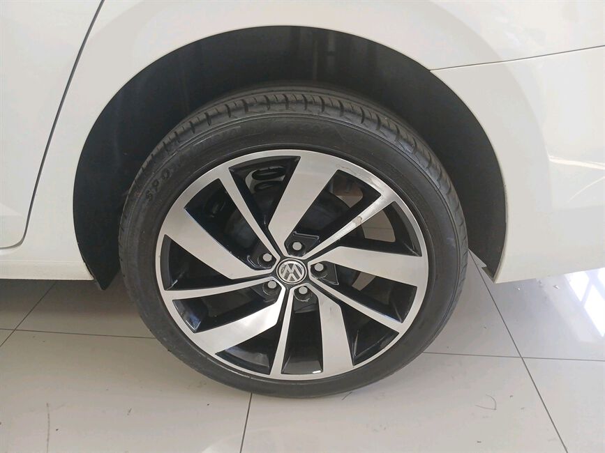 VIRTUS 1.0 170 TSI MANUAL